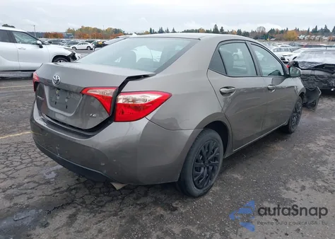 2017 Toyota Corolla Le z USA, uszkodzony, nr VIN 2T1BURHE7HC944672
